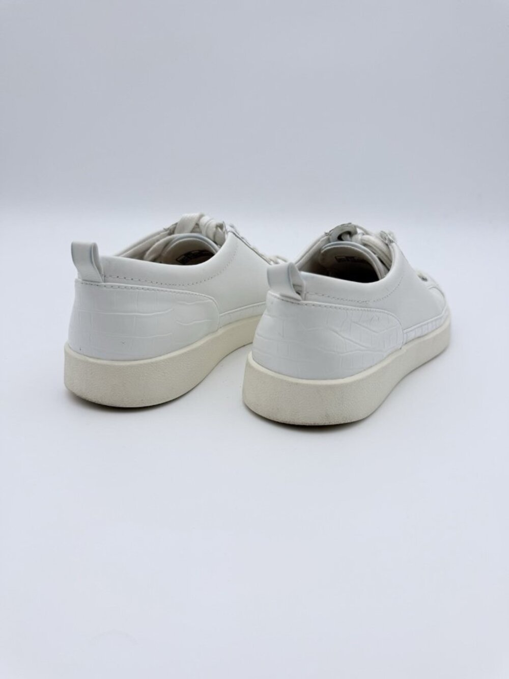 Vionic Women’s Winny White Leather Croc Embossed Platform Sneakers Sz 8.5 - Picture 2 of 9